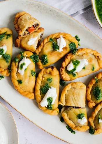 Vegane Empanadas mit Gemüsefüllung