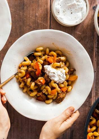 Vegan Seitan Goulash with Bell Peppers and Pasta