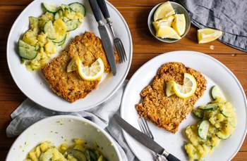 Vegane Schnitzel mit Kartoffelsalat