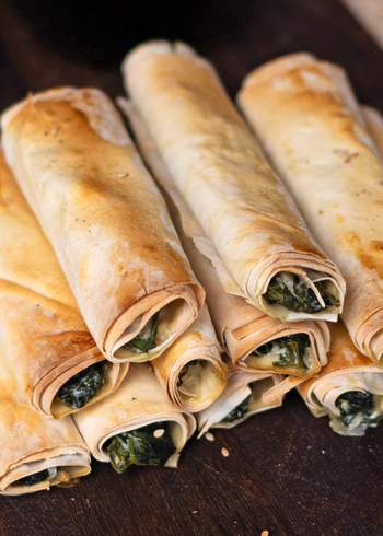Vegane Zigarren-Börek mit Spinat